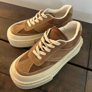 MM6 MAISON MARGIELA
Brown Platform Sneakers